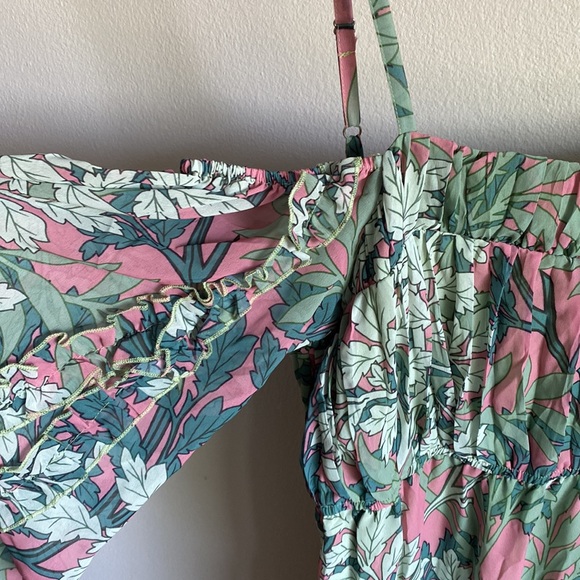 Let Me Be Floral Maxi Dress Size Large - Picture 9 of 14